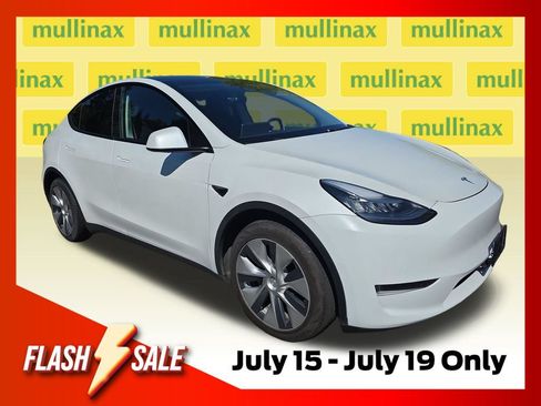 Used 2020 Tesla Model Y Long Range AWD/4WD image 1