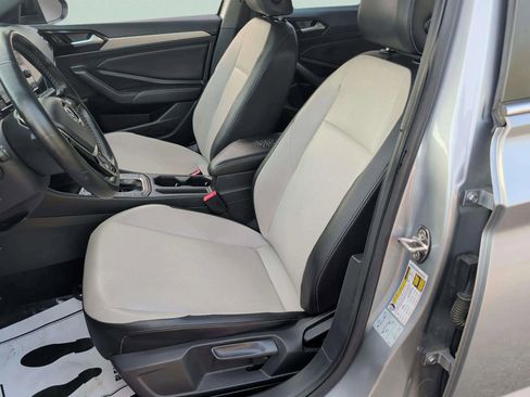 Used 2019 Volkswagen Jetta R-Line image 21