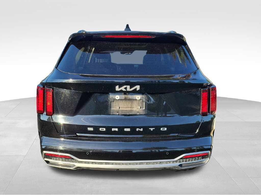 Used 2022 Kia Sorento EX w/ Panoramic Sunroof Package FWD image 14