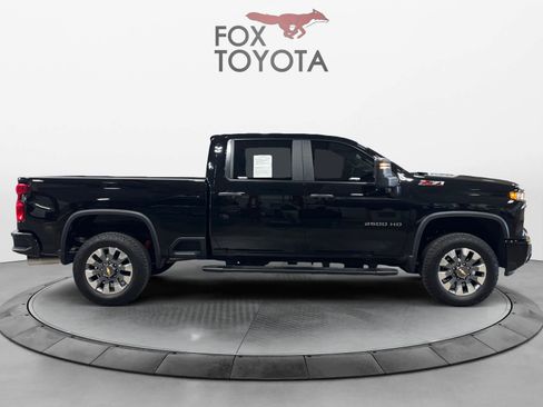 Used 2025 Chevrolet Silverado 2500 Custom w/ Custom Value Package image 7