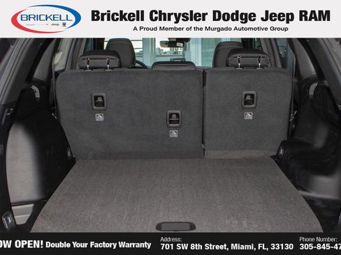 New 2025 Jeep Grand Cherokee Laredo image 9