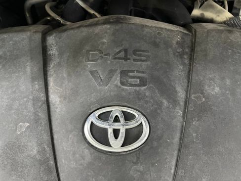 Used 2017 Toyota Sienna XLE image 10