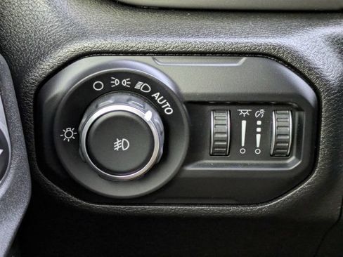 Used 2018 Jeep Wrangler Unlimited Sport S AWD/4WD image 25