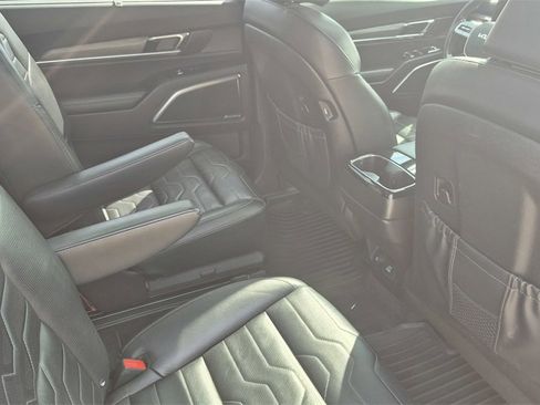 Used 2022 Kia Telluride SX w/ SX Prestige Package image 14