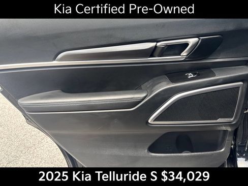 Certified 2025 Kia Telluride S AWD/4WD image 15