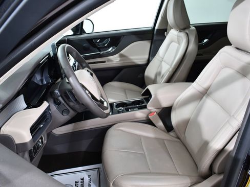 Used 2023 Lincoln Corsair AWD w/ Equipment Group 101A image 6