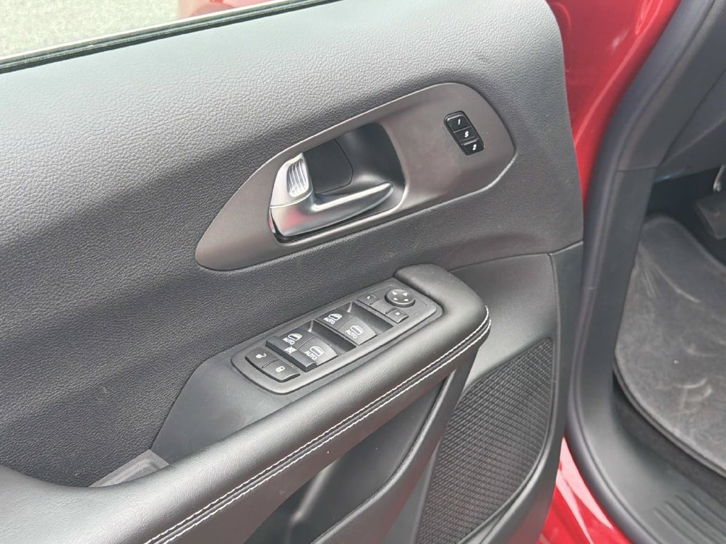 New 2027 Chrysler Pacifica Select AWD/4WD image 15