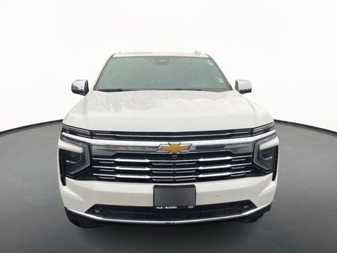 Used 2025 Chevrolet Suburban Premier image 8