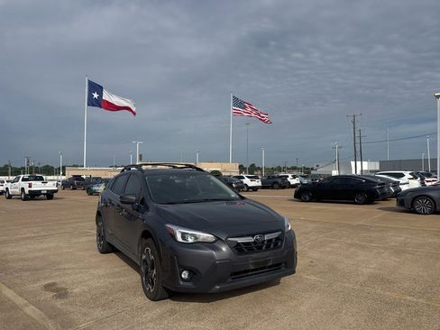 Used 2023 Subaru Crosstrek 2.5i Limited AWD/4WD image 2