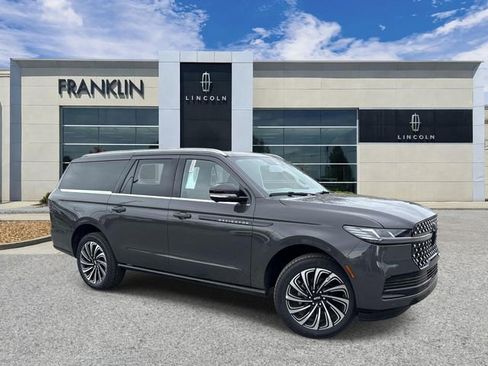 New 2026 Lincoln Navigator L Black Label AWD/4WD image 1