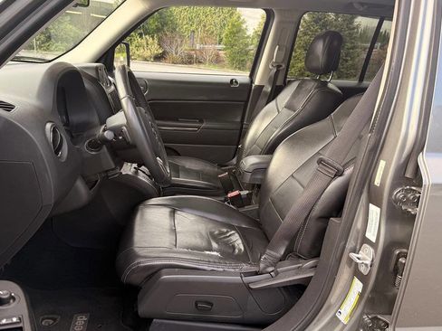 Used 2012 Jeep Patriot Limited w/ Sun/Sound Group image 19