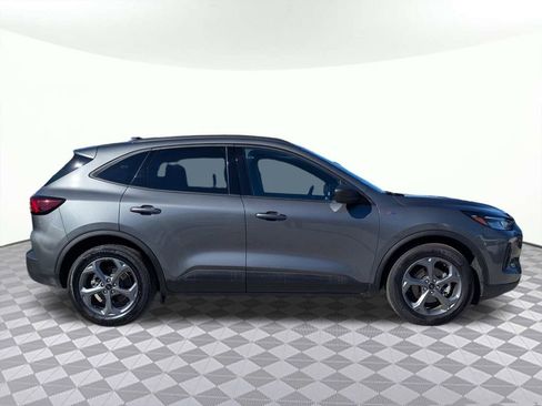 Used 2025 Ford Escape ST-Line image 2