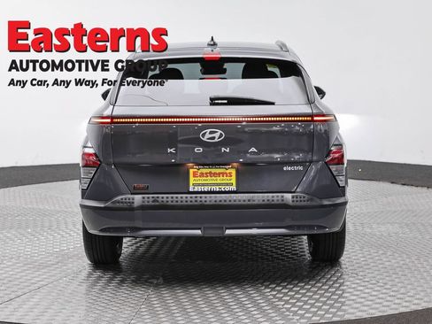 Used 2024 Hyundai Kona SEL FWD image 6