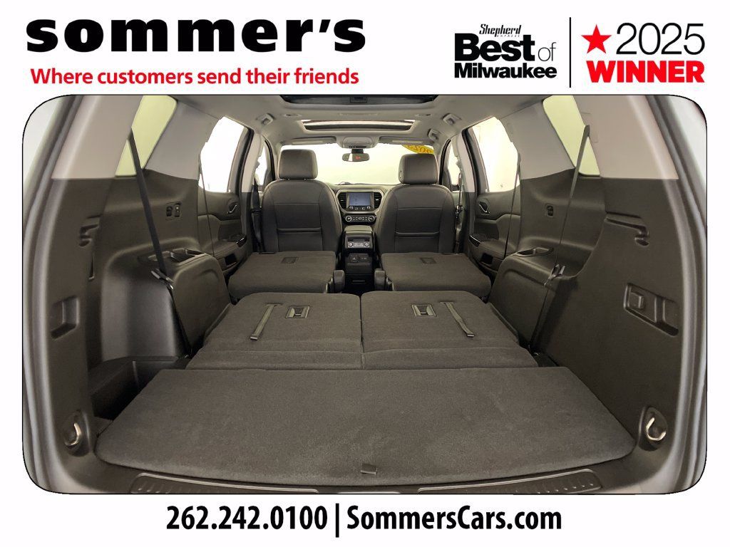 Used 2023 GMC Acadia AT4 w/ Technology Package AWD/4WD image 31