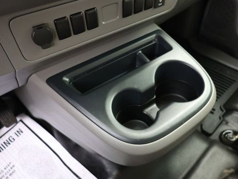 Used 2021 Nissan NV 2500 S image 15