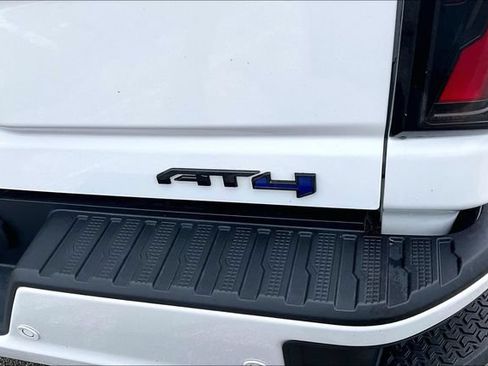 Used 2024 GMC Sierra 2500 AT4 w/ AT4 Premium Plus Package AWD/4WD image 25