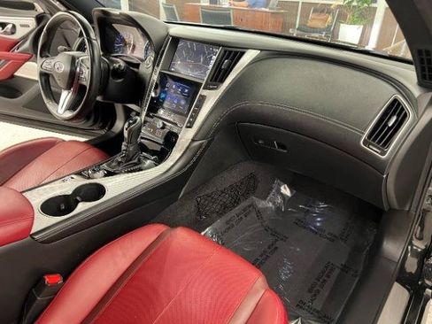 Used 2019 INFINITI Q60 Red Sport 400 w/ Proassist Package RWD image 9