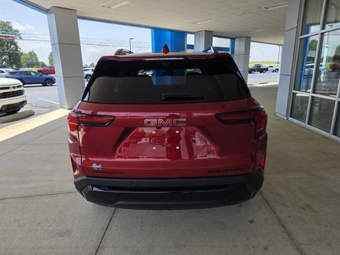 Used 2025 GMC Terrain Elevation w/ Elevation Premium Package FWD image 16