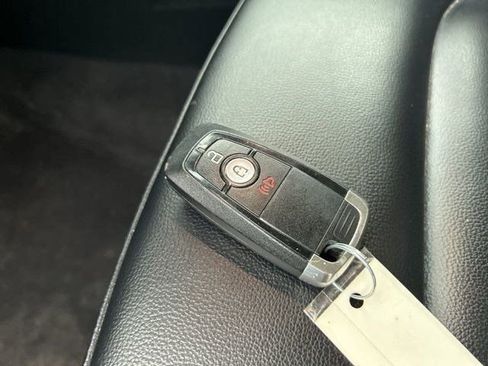 Used 2023 Ford Edge SEL image 49