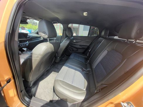 Used 2025 Buick Envista Preferred FWD image 9