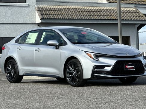 New 2026 Toyota Corolla SE image 2