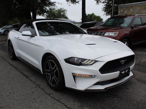 Used 2018 Ford Mustang Premium image 9