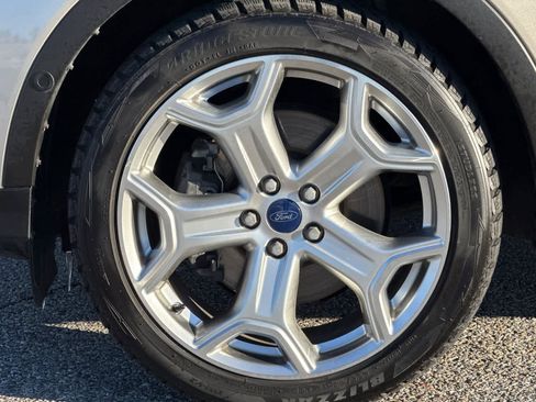 Certified 2017 Ford Escape Titanium w/ Equipment Group 301A image 26