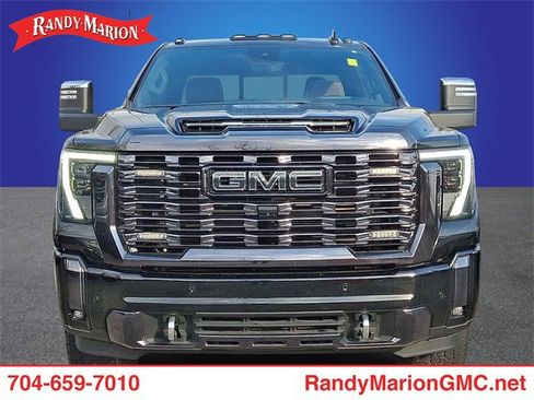 Used 2024 GMC Sierra 3500 Denali Ultimate image 2