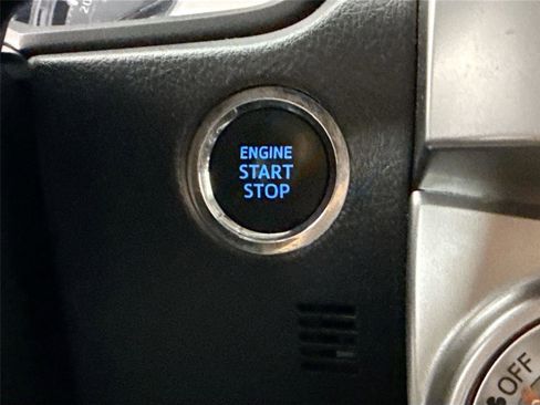 Certified 2022 Toyota 4Runner SR5 Premium AWD/4WD image 22