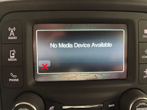 Used 2017 Jeep Renegade Trailhawk AWD/4WD image 27