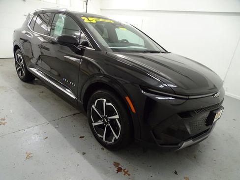 Used 2025 Chevrolet Equinox EV LT image 1