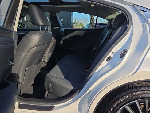 Certified 2024 Lexus ES 350 w/ Premium Package image 5