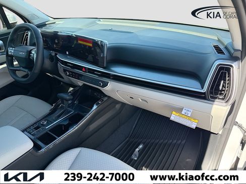 New 2026 Kia Sorento S FWD image 12