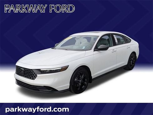 Used 2025 Honda Accord SE image 1