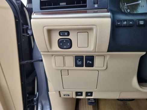 Used 2014 Lexus ES 350 w/ Luxury Package image 12