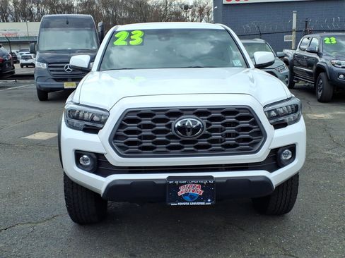 Certified 2023 Toyota Tacoma TRD Off-Road AWD/4WD image 2