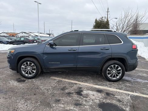 Used 2021 Jeep Cherokee Latitude Lux w/ Comfort/Convenience Group image 2