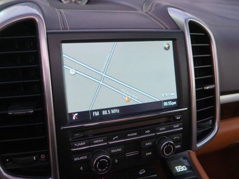 Used 2014 Porsche Cayenne GTS image 21