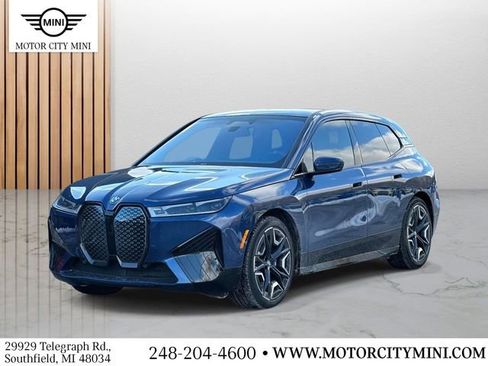 Used 2025 BMW iX M60 image 8