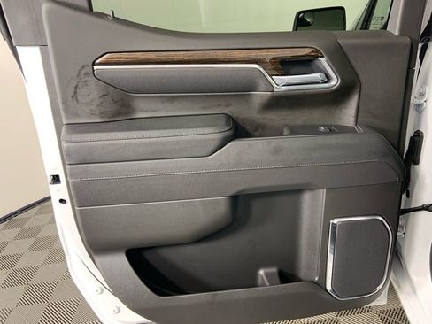 Used 2026 GMC Sierra 1500 Elevation image 17