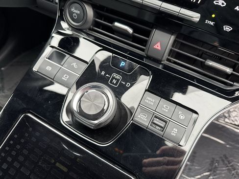 Used 2023 Subaru Solterra AWD image 40