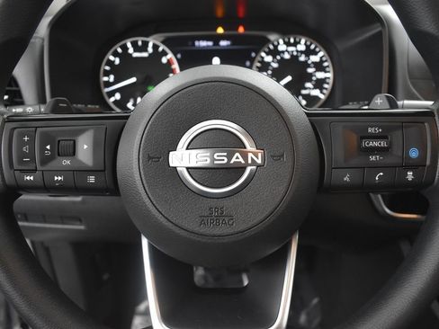 Used 2022 Nissan Rogue SV image 30