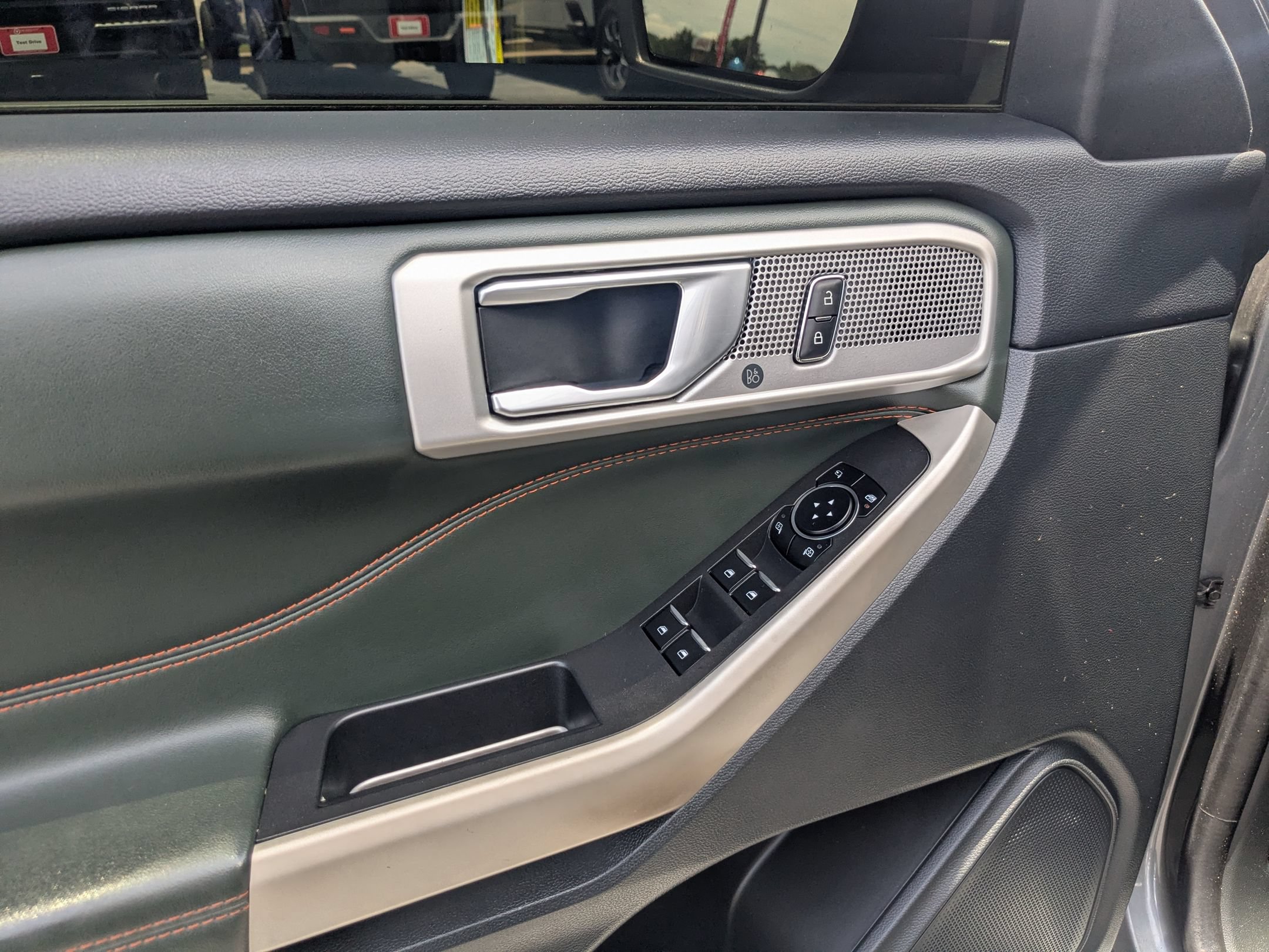 Used 2022 Ford Explorer Timberline w/ Timberline Technology Package AWD/4WD image 12