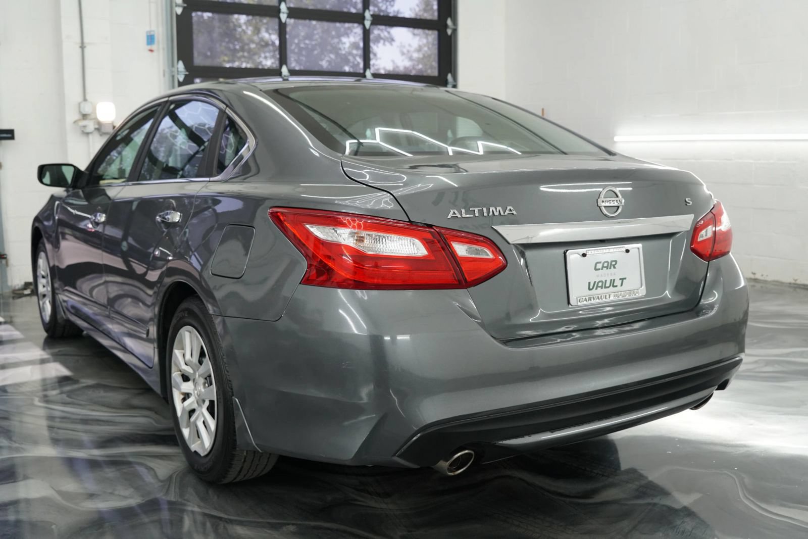Used 2017 Nissan Altima 2.5 S w/ Power Driver Seat Package FWD image 11