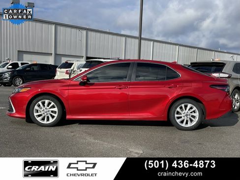 Used 2023 Toyota Camry LE image 4