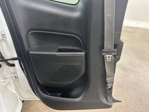 Used 2017 Chevrolet Colorado W/T RWD image 30