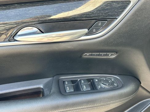 Used 2022 Cadillac XT5 Premium Luxury image 18