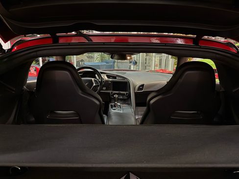 Used 2017 Chevrolet Corvette Stingray Z51 image 31