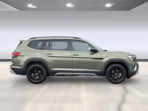 New 2026 Volkswagen Atlas Peak Edition AWD/4WD image 8