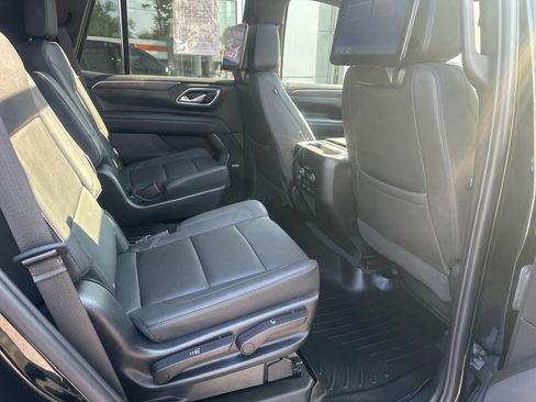 Used 2023 Chevrolet Tahoe Z71 w/ Luxury Package AWD/4WD image 12